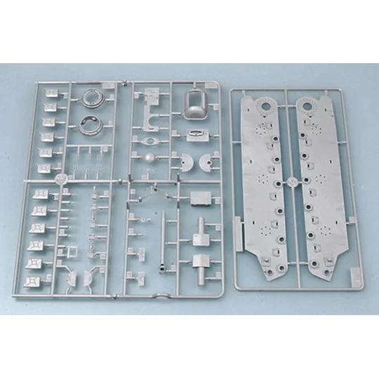 German Pz.Kpfm. KV-1 756(r) Tank, 1/35 - Trumpeter 00366 German Pz.Kpfm. KV-1 756(r) Tank, 1/35 - Trumpeter 00366