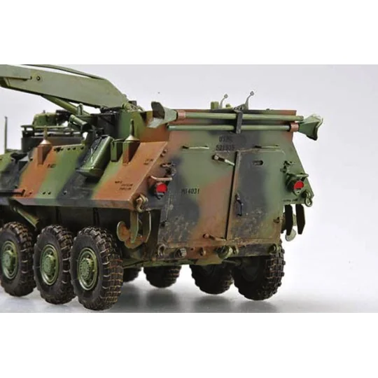 USMC LAV-R Light Armored Veh.Recovery - Trumpeter 00370