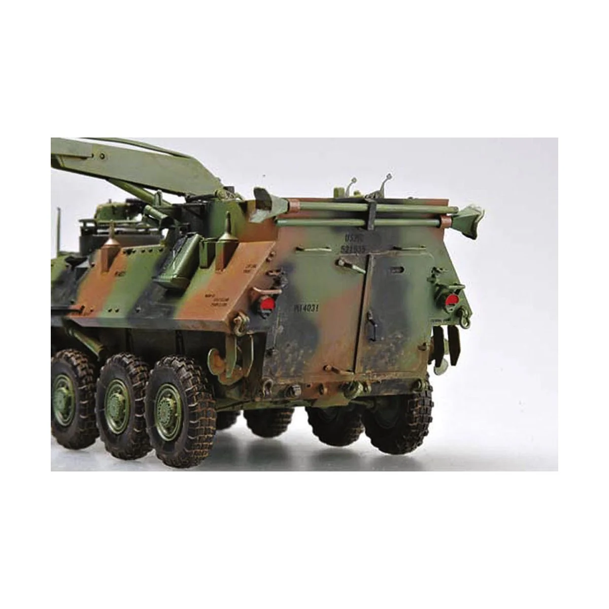 USMC LAV-R Light Armored Veh.Recovery, 1/35 - Trumpeter 00370