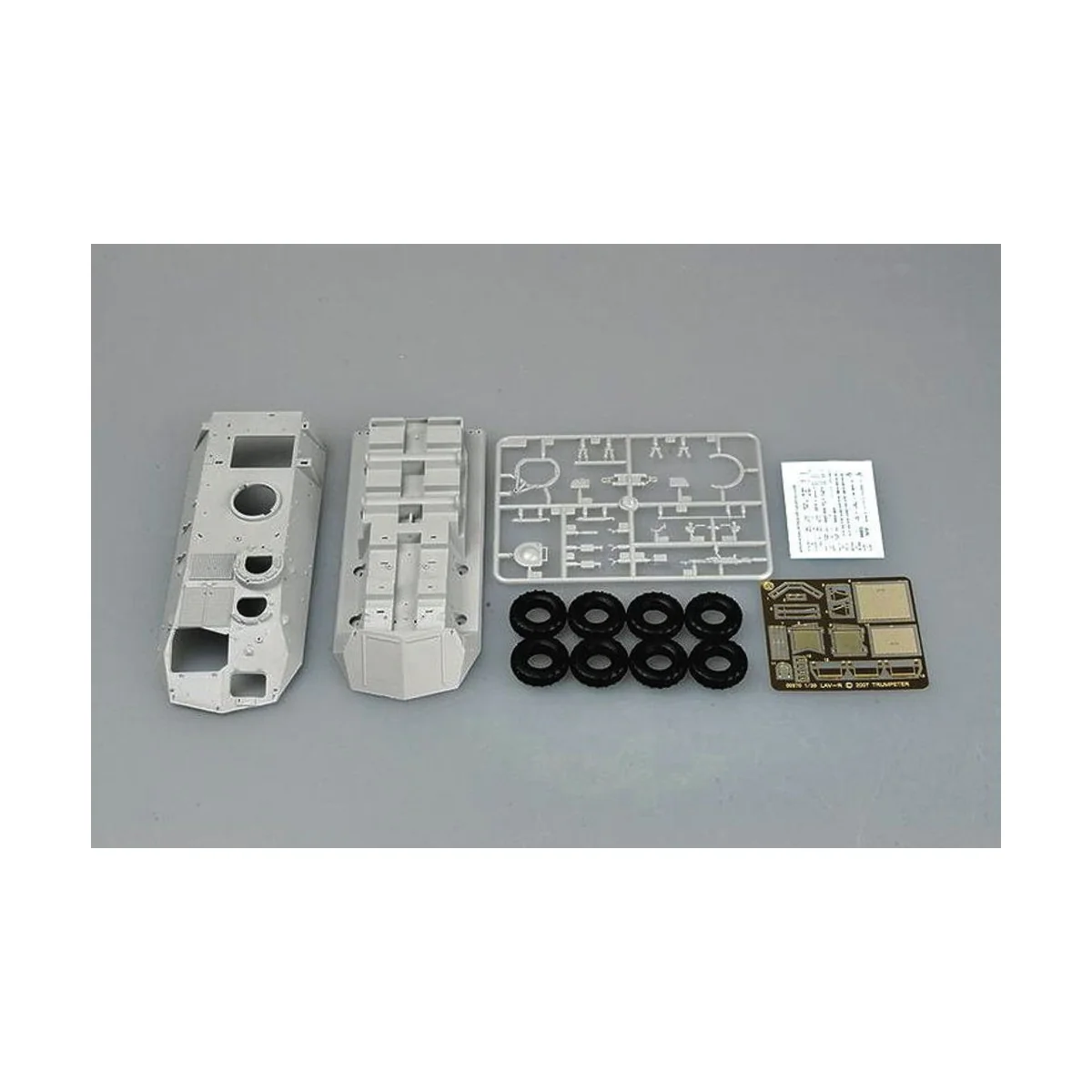 USMC LAV-AT Light Armored Vehicle Antitank - Trumpeter 00372