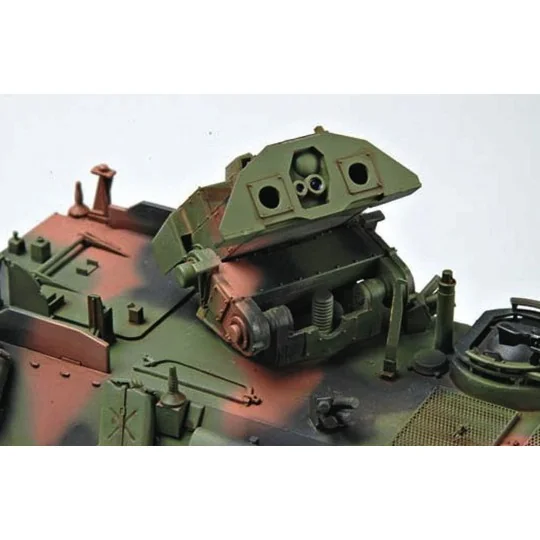USMC LAV-AT Light Armored Vehicle Antitank - Trumpeter 00372