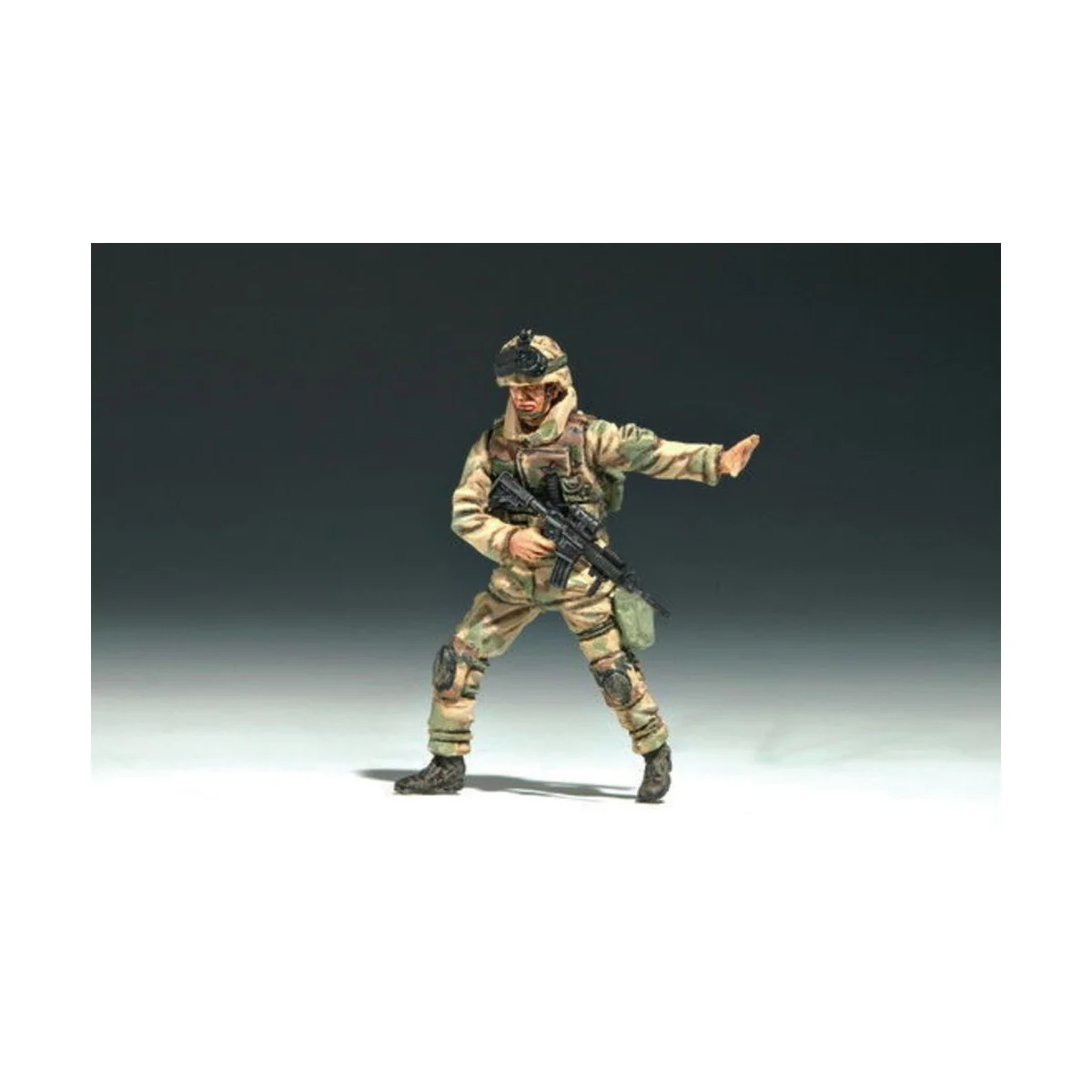 US 101st Airborne Division Crew, 1/35 - Trumpeter 00410 US 101st Airborne Division Crew, 1/35 - Trumpeter 00410