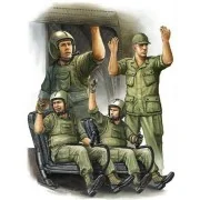US Army CH-47 Crew in Vietnam - Trumpeter 00417
