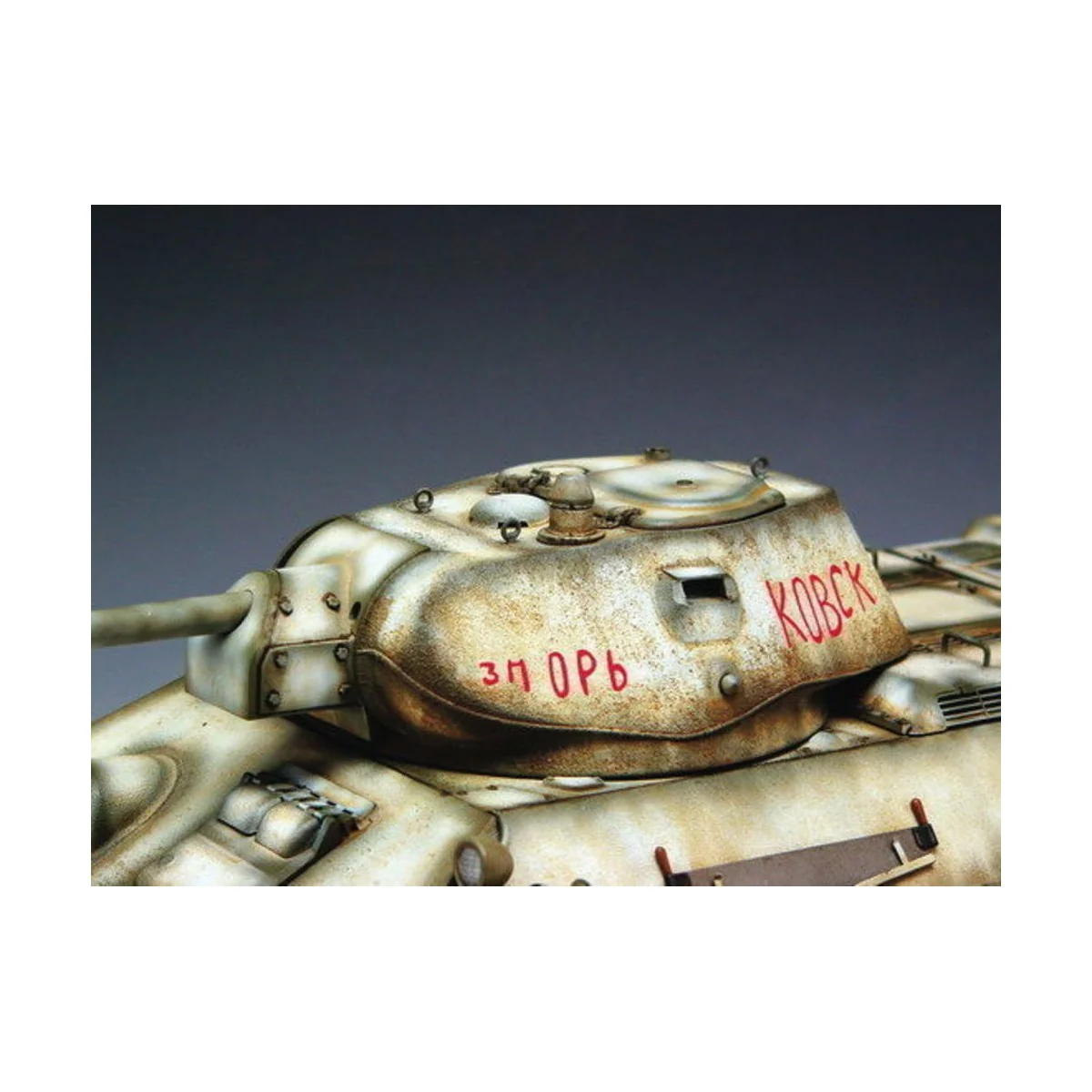 T-34/76 Soviet Tank (1942), 1/16 - Trumpeter 00905