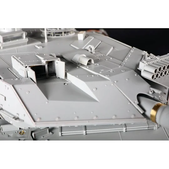 German Leopard 2A6 MBT, 1/16 - Trumpeter 00966