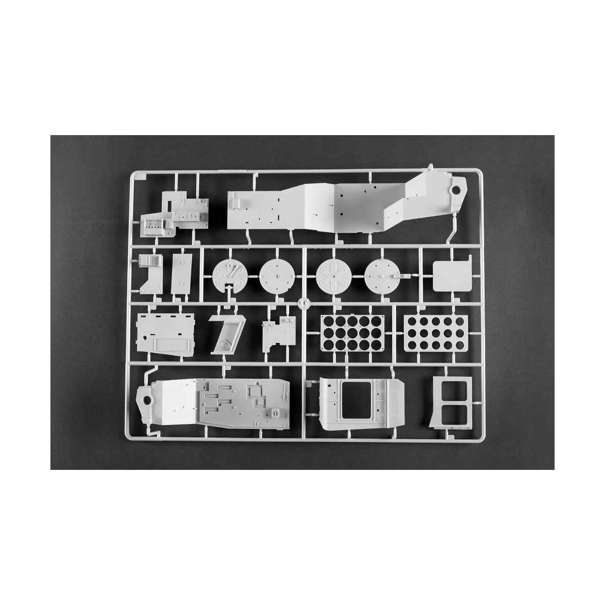 German Leopard 2A6 MBT, 1/16 - Trumpeter 00966