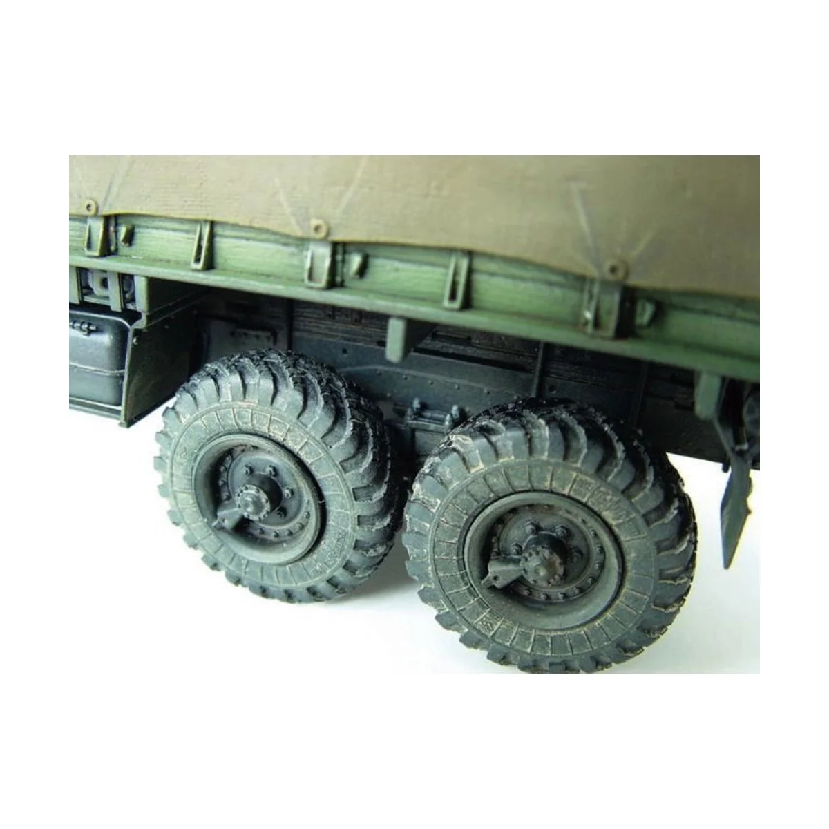 ZIL-157 6x6 Soviet Military Truck, 1/35 - Trumpeter 01001 ZIL-157 6x6 Soviet Military Truck, 1/35 - Trumpeter 01001