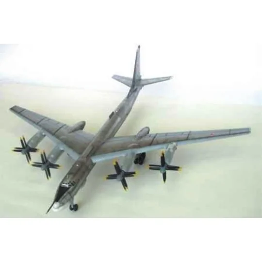 Tupolev Tu-95 MS Bear-H, 1/72 - Trumpeter 01601 Tupolev Tu-95 MS Bear-H, 1/72 - Trumpeter 01601