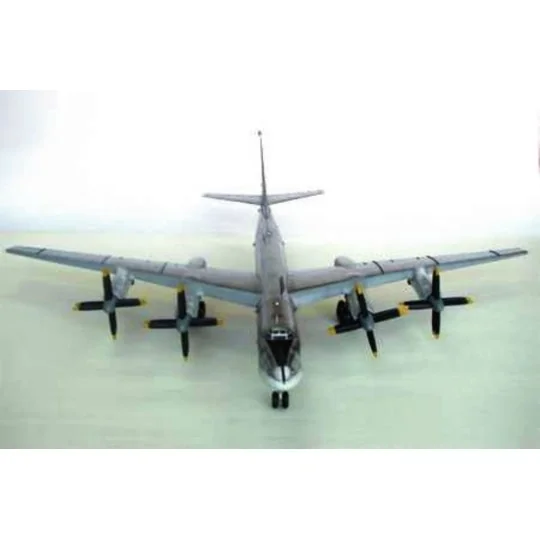 Tupolev Tu-95 MS Bear-H, 1/72 - Trumpeter 01601 Tupolev Tu-95 MS Bear-H, 1/72 - Trumpeter 01601
