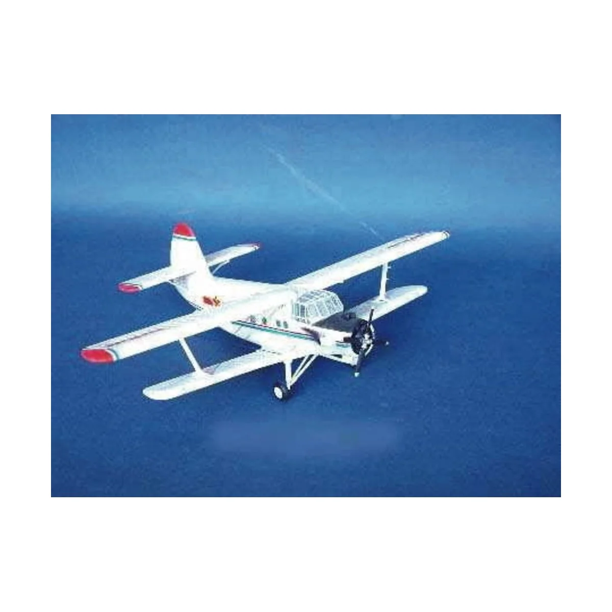 Antonov An-2 Colt / Nanchang Y-5, 1/72 - Trumpeter 01602