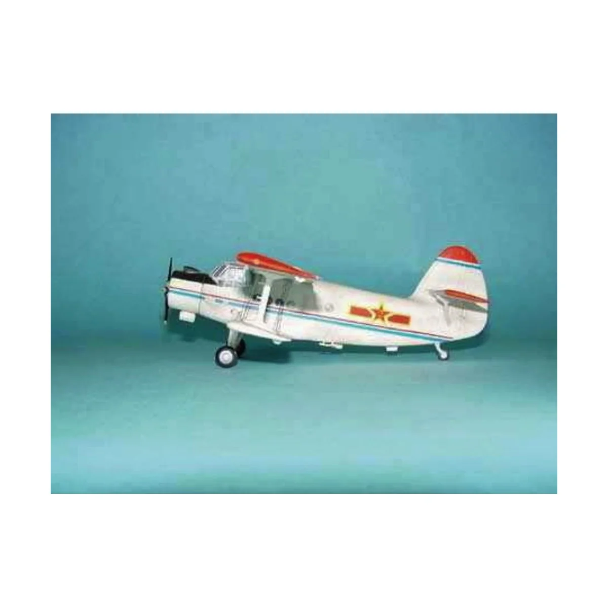 Antonov An-2 Colt / Nanchang Y-5, 1/72 - Trumpeter 01602