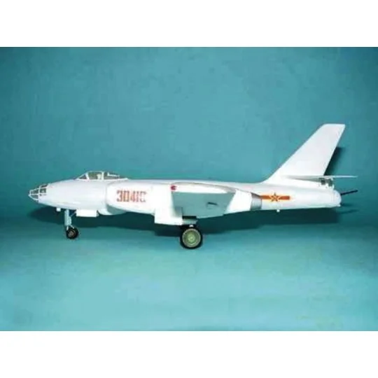 Harbin H-5 Bomber - Trumpeter 01603