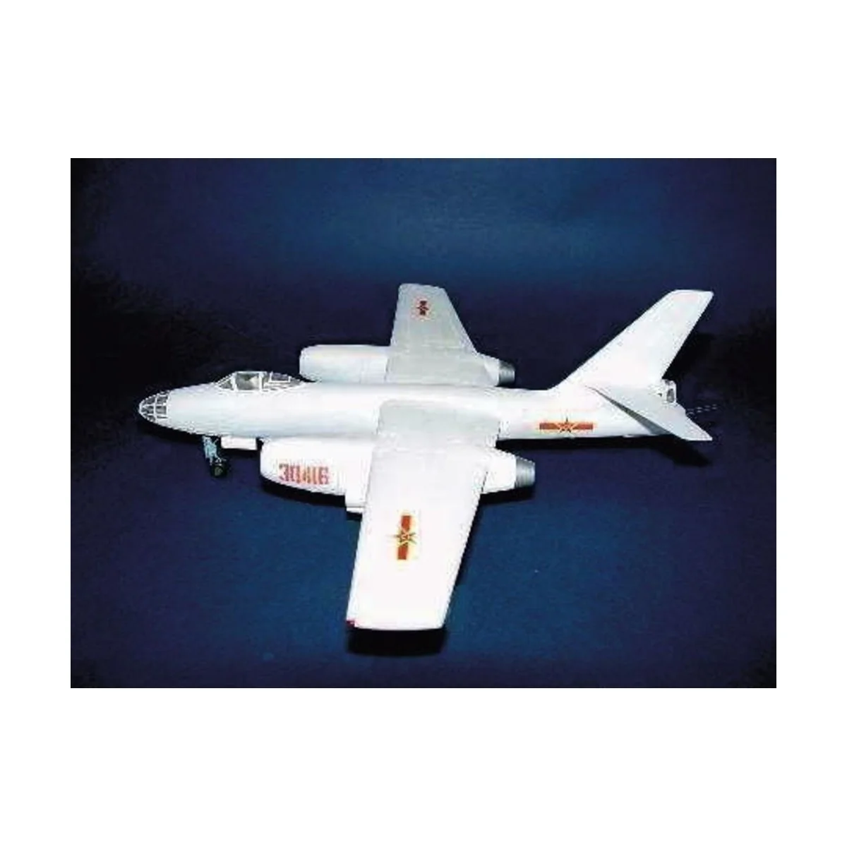 Harbin H-5 Bomber, 1/72 - Trumpeter 01603 Harbin H-5 Bomber, 1/72 - Trumpeter 01603