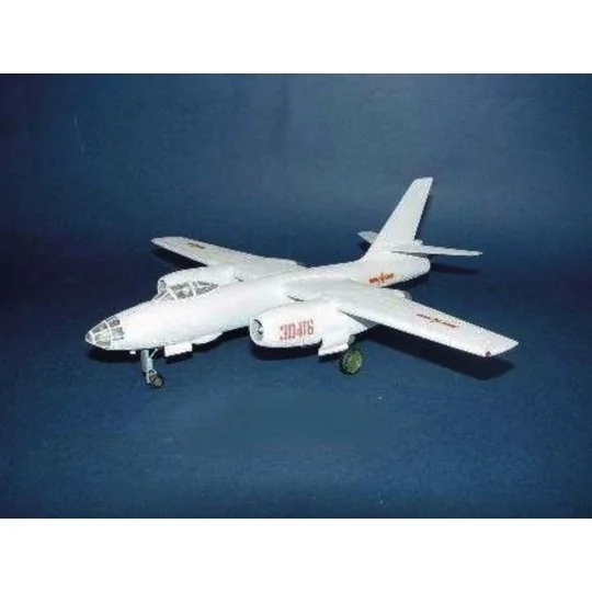 Harbin H-5 Bomber, 1/72 - Trumpeter 01603 Harbin H-5 Bomber, 1/72 - Trumpeter 01603
