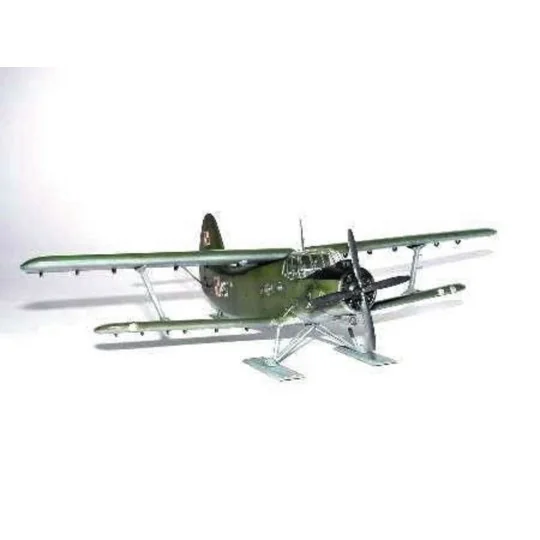 Antonov An-2M Colt mit Kufen, 1/72 - Trumpeter 01607