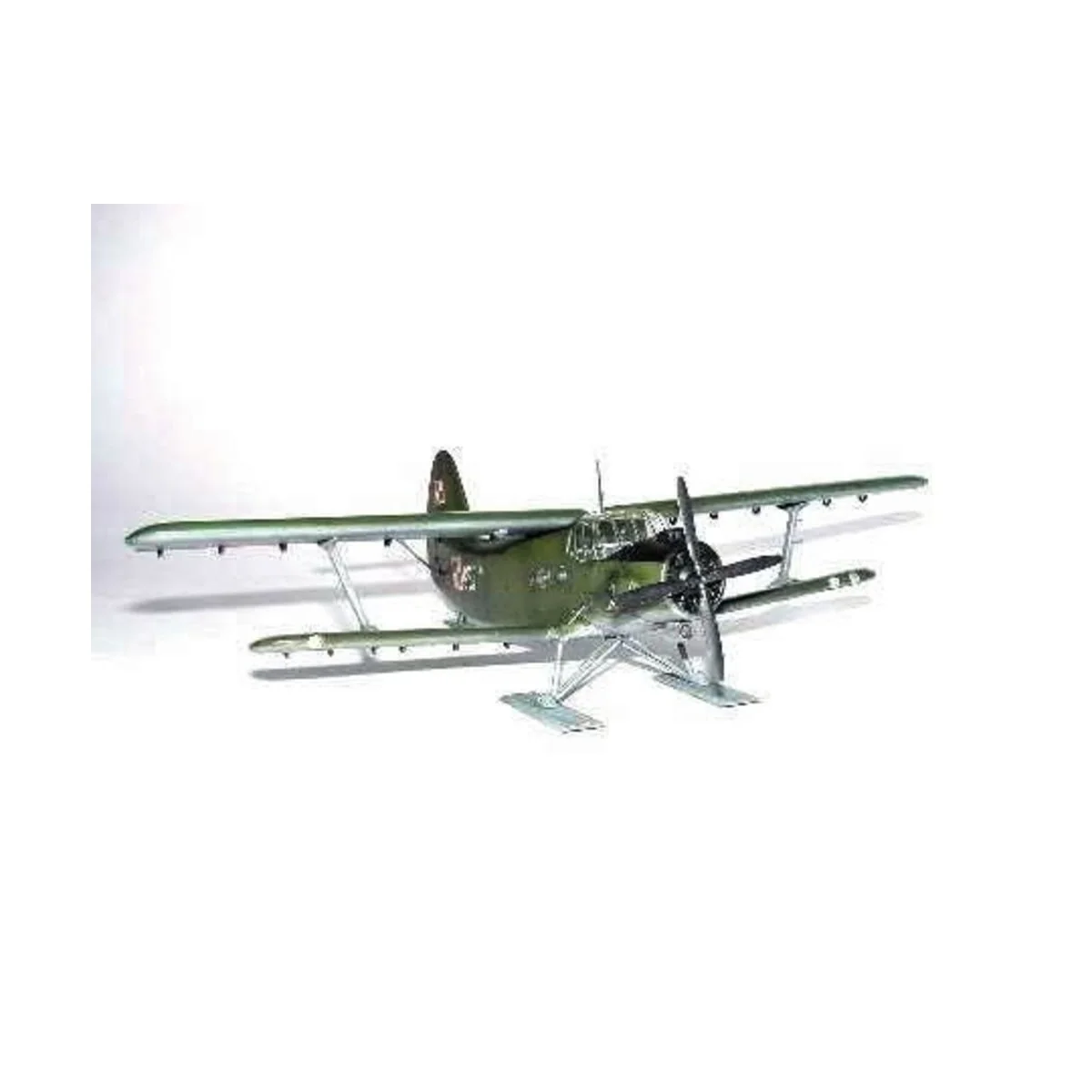Antonov An-2M Colt mit Kufen, 1/72 - Trumpeter 01607