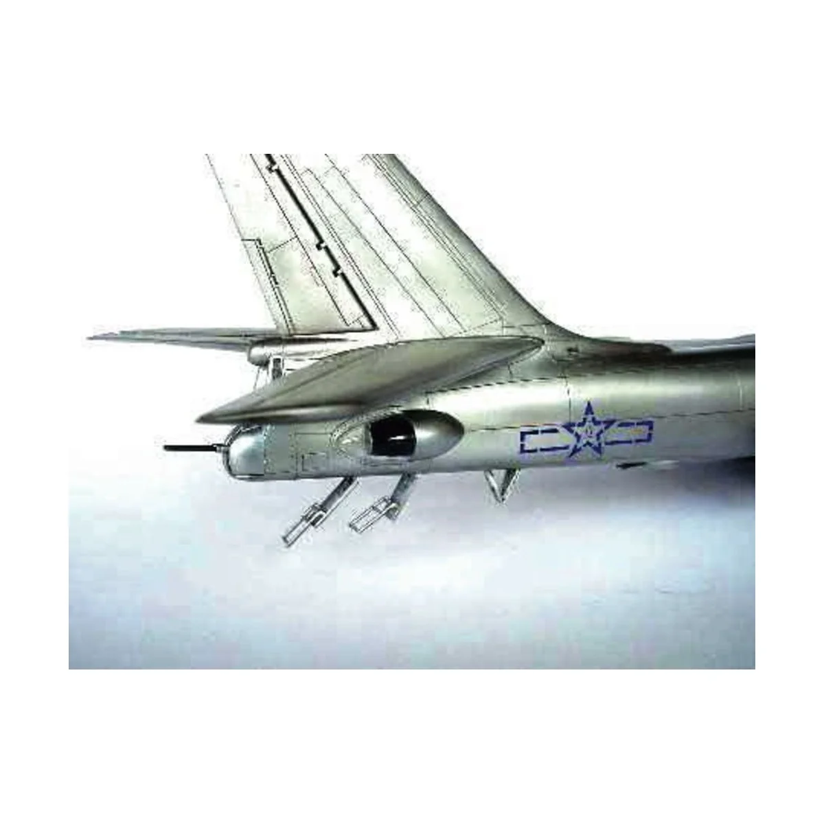 Xian JHU6 China, 1/72 - Trumpeter 01614 Xian JHU6 China, 1/72 - Trumpeter 01614