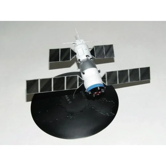 Chinesisches Raumschiff, 1/72 - Trumpeter 01615 Chinesisches Raumschiff, 1/72 - Trumpeter 01615