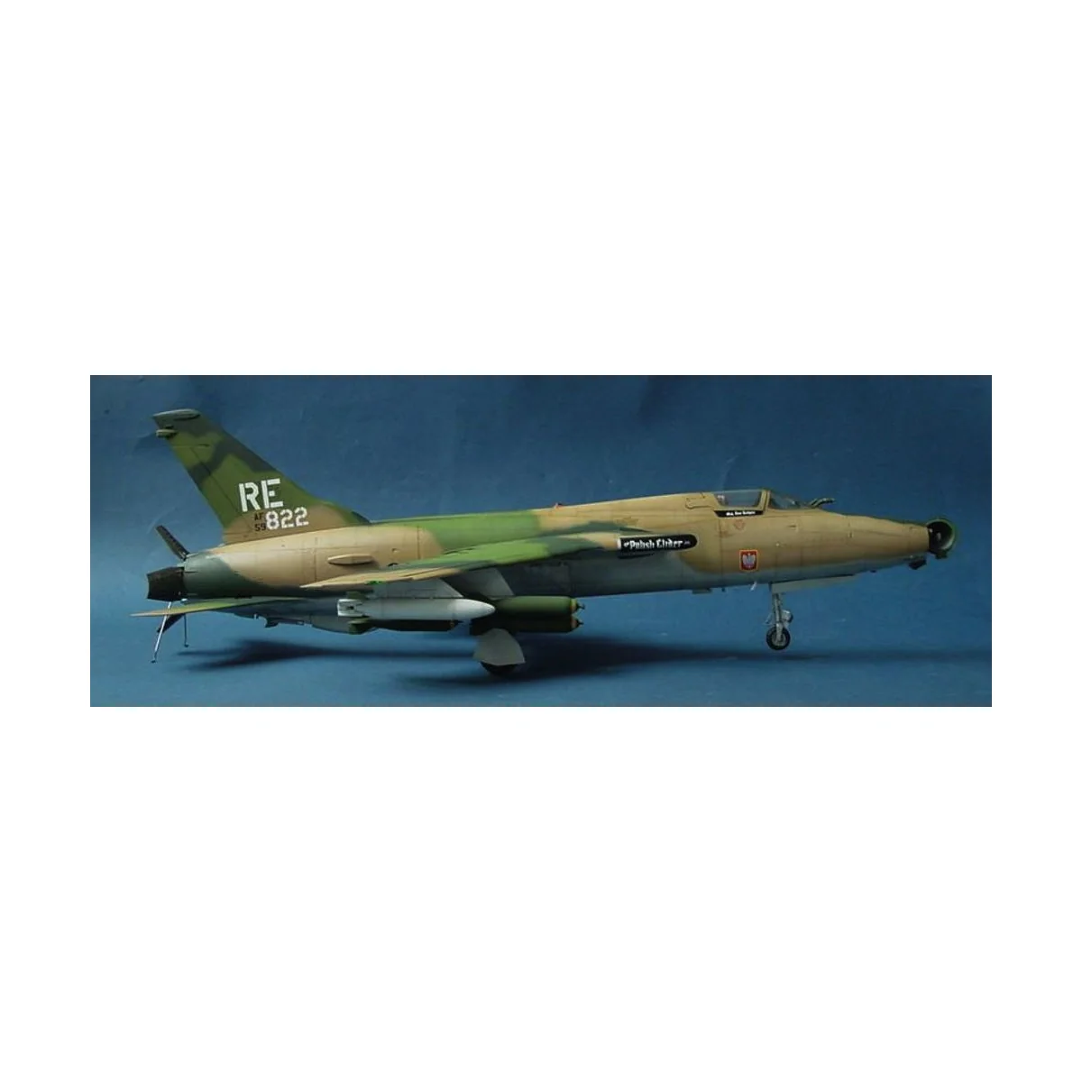 Republic F-105 D Thunderchief, 1/32 - Trumpeter 02201 Republic F-105 D Thunderchief, 1/32 - Trumpeter 02201