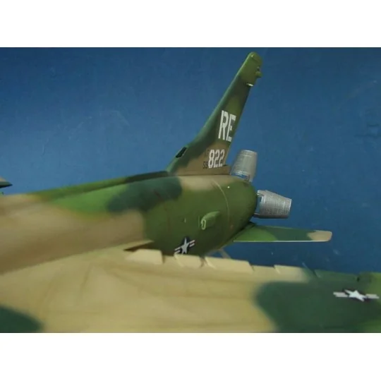 Republic F-105 D Thunderchief - Trumpeter 02201