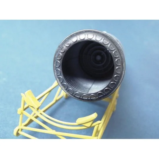 Republic F-105 D Thunderchief, 1/32 - Trumpeter 02201 Republic F-105 D Thunderchief, 1/32 - Trumpeter 02201