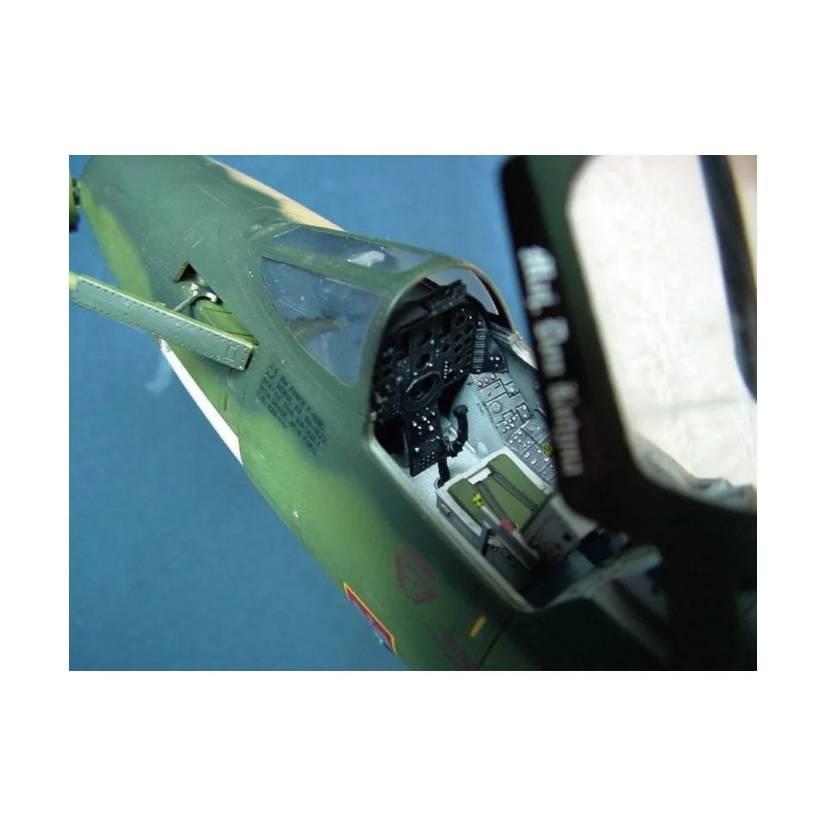 Republic F-105 D Thunderchief, 1/32 - Trumpeter 02201 Republic F-105 D Thunderchief, 1/32 - Trumpeter 02201