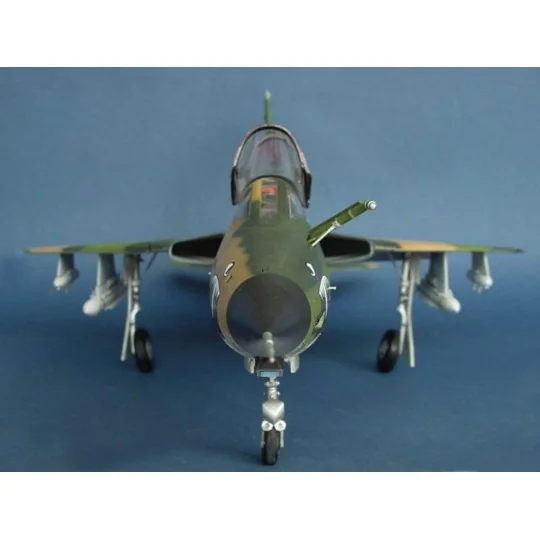 Republic F-105 G Wild Weasel, 1/32 - Trumpeter 02202