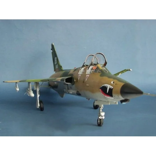 Republic F-105 G Wild Weasel, 1/32 - Trumpeter 02202