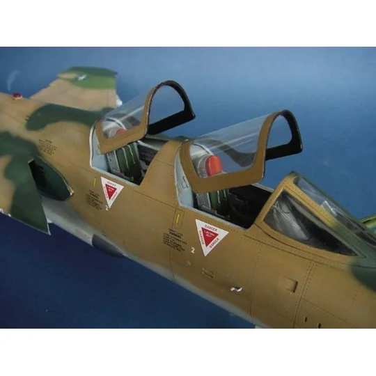 Republic F-105 G Wild Weasel, 1/32 - Trumpeter 02202