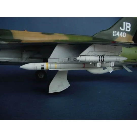 Republic F-105 G Wild Weasel - Trumpeter 02202