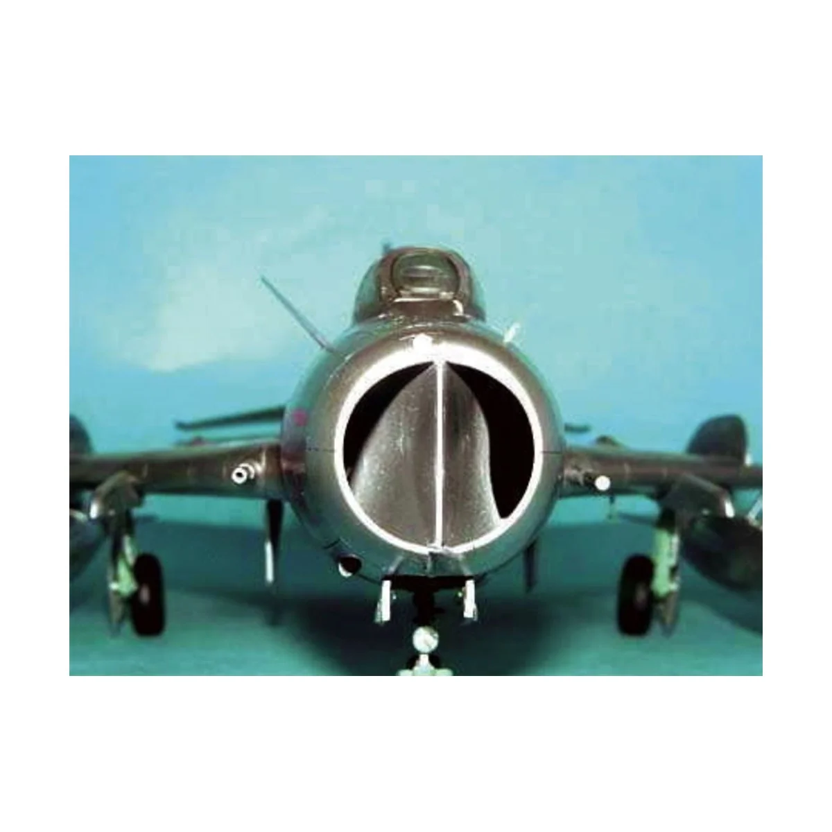 MiG-19 S Farmer C, 1/32 - Trumpeter 02207