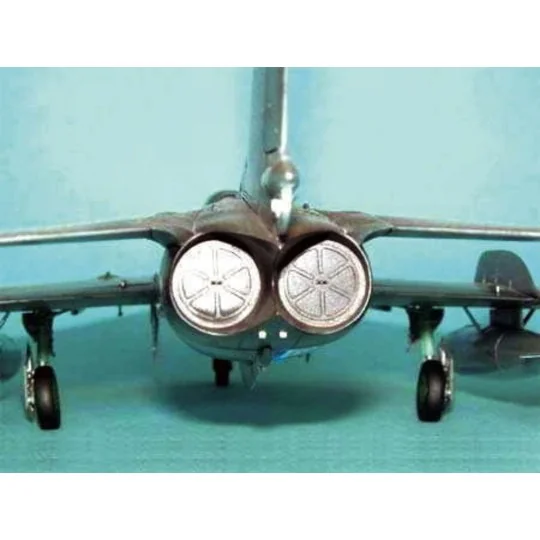 MiG-19 S Farmer C, 1/32 - Trumpeter 02207