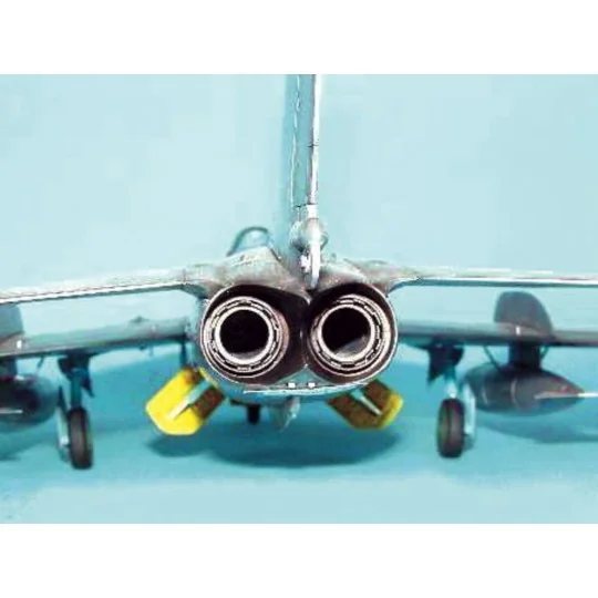 MiG-19 PM Farmer E/Shenyang F-6B - Trumpeter 02209