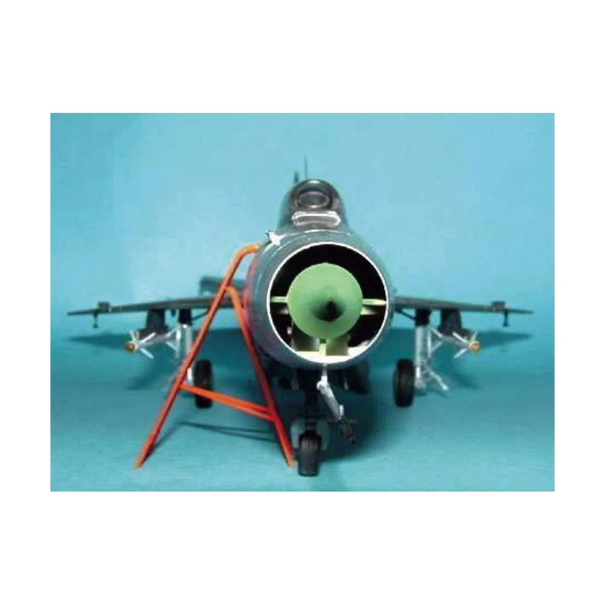 MiG-21 F-13, 1/32 - Trumpeter 02210 MiG-21 F-13, 1/32 - Trumpeter 02210