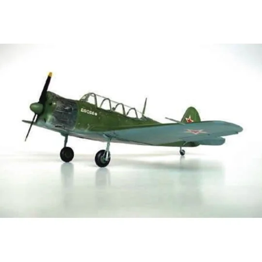 Jakowlew Jak-18 Max, 1/32 - Trumpeter 02213