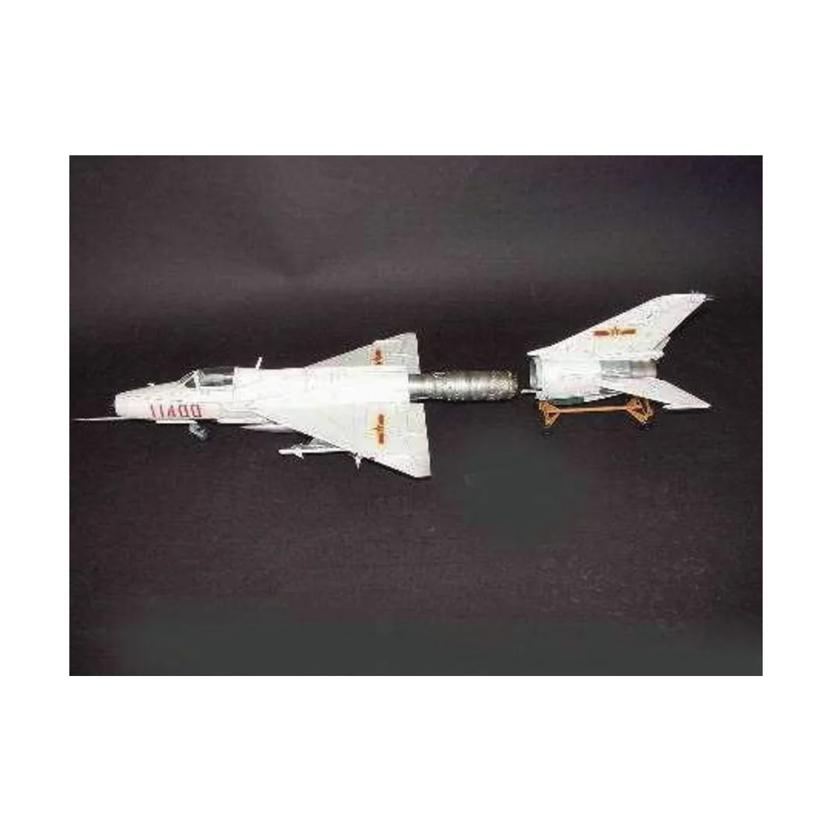 Shenyang F-7 II - Trumpeter 02216
