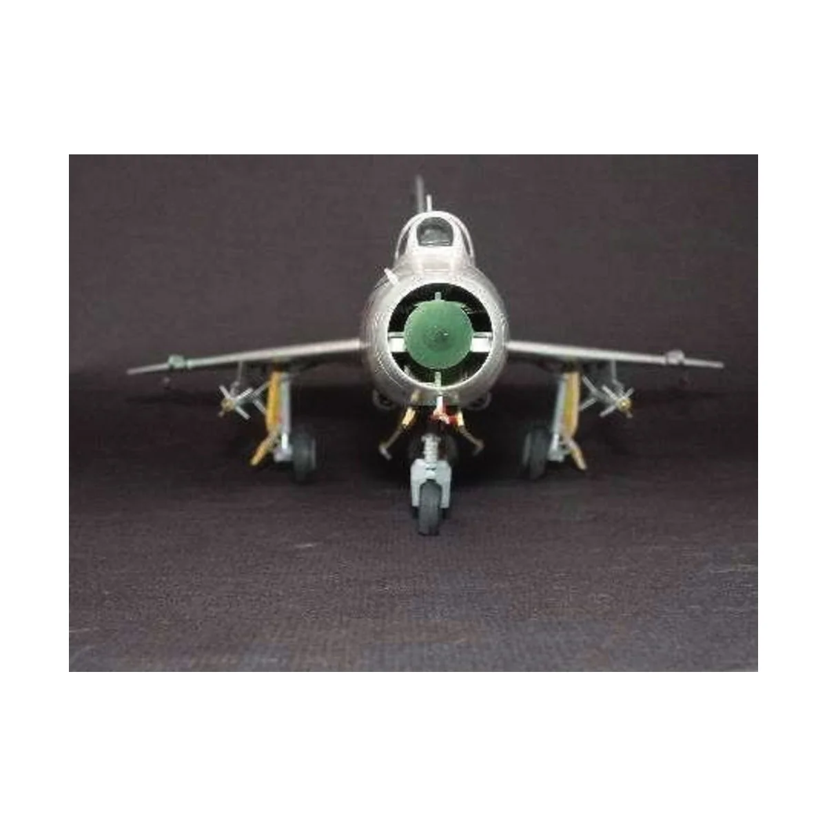 Shenyang F-7 II - Trumpeter 02216