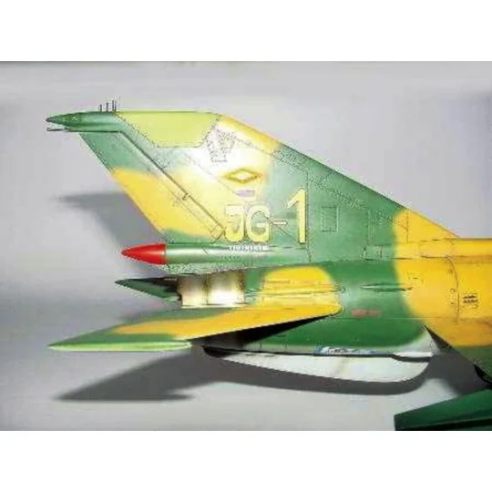 MiG-21 MF, 1/32 - Trumpeter 02218 MiG-21 MF, 1/32 - Trumpeter 02218
