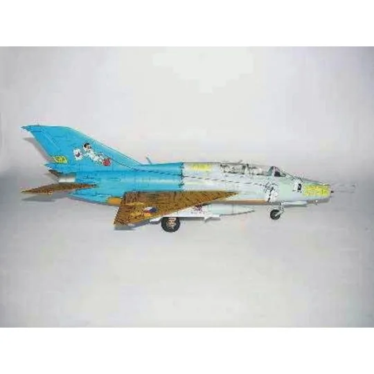 MiG-21 UM Test - Trumpeter 02219