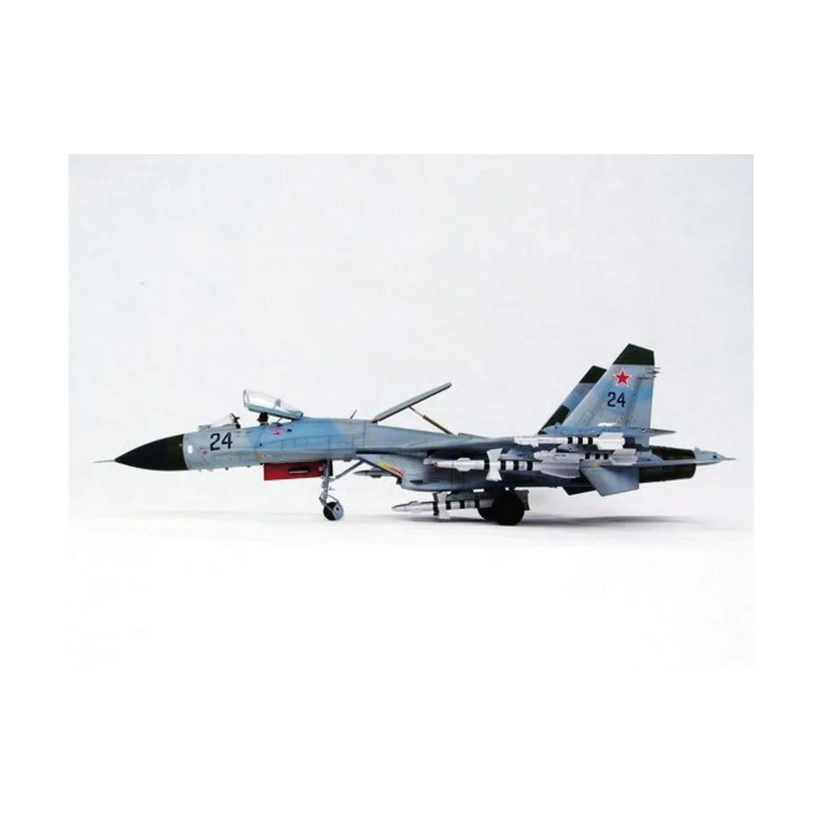Sukhoi Su-27 Flanker B, 1/32 - Trumpeter 02224
