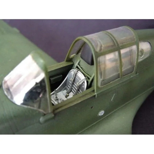 Curtiss P-40B Warhawk, 1/32 - Trumpeter 02228