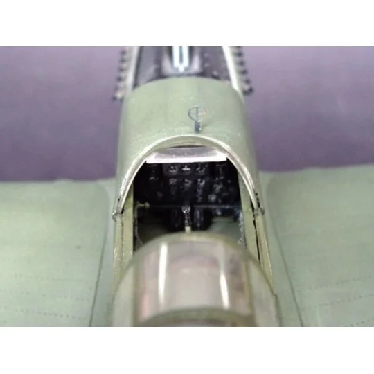 Curtiss P-40B Warhawk, 1/32 - Trumpeter 02228