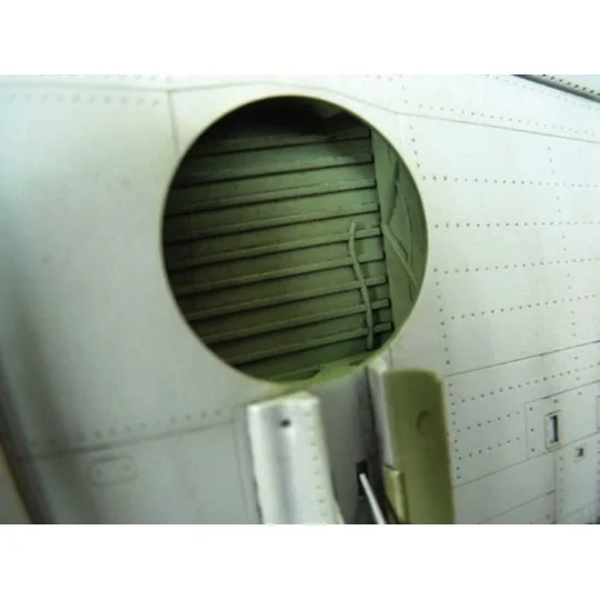 Curtiss P-40B Warhawk, 1/32 - Trumpeter 02228