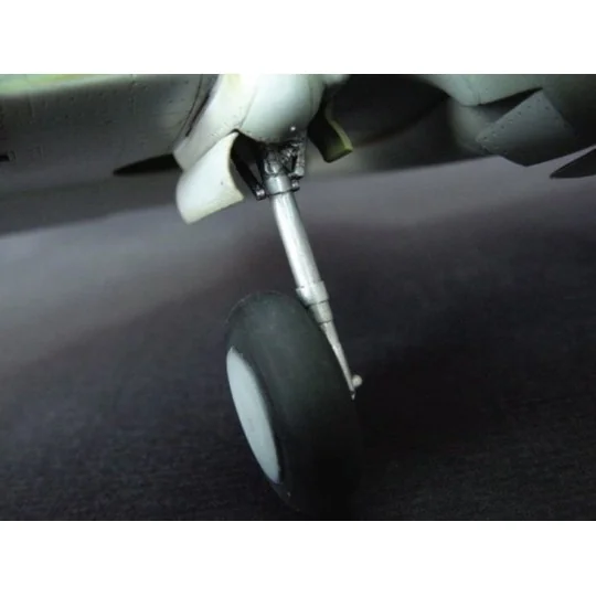 Curtiss P-40B Warhawk, 1/32 - Trumpeter 02228