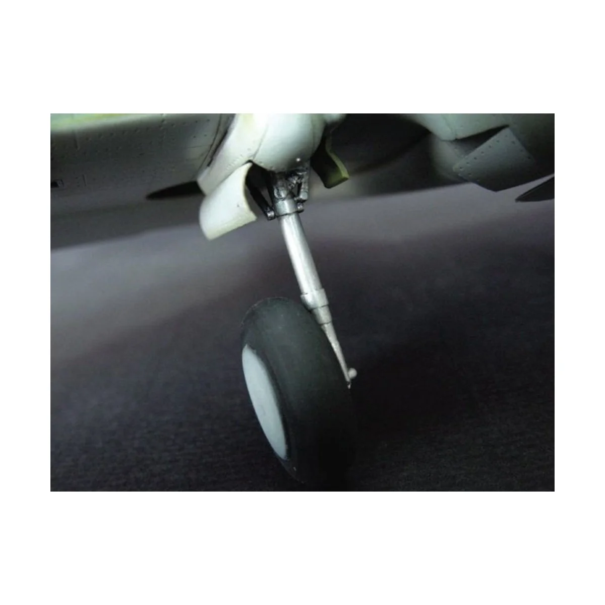 Curtiss P-40B Warhawk, 1/32 - Trumpeter 02228