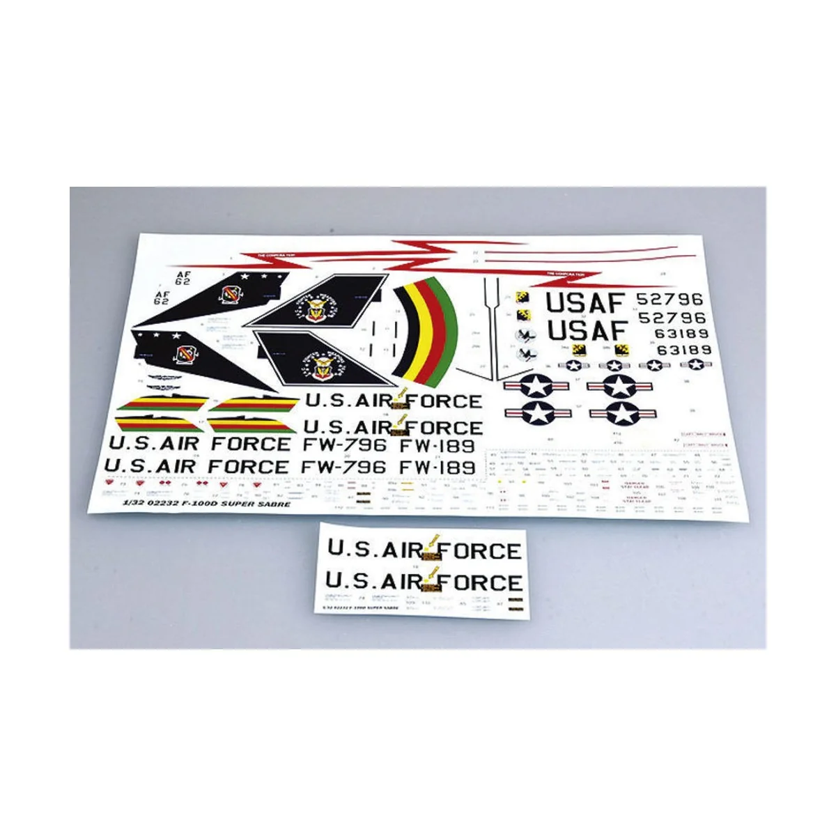 North American F-100D Super Sabre - Trumpeter 02232