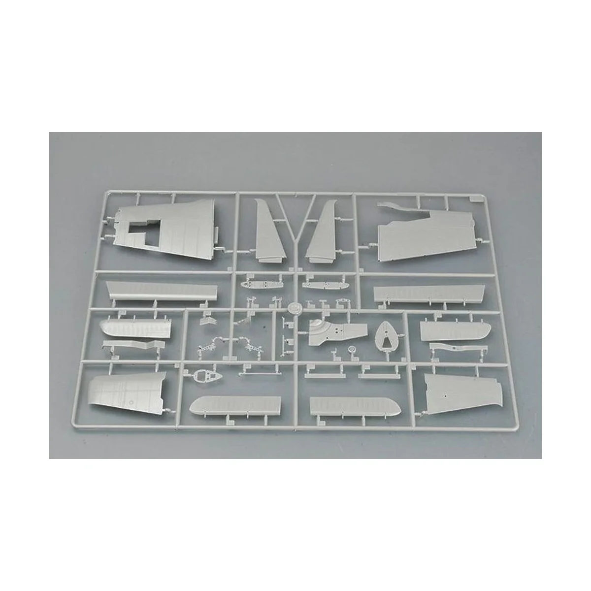 F8F-1 Bearcat, 1/32 - Trumpeter 02247 F8F-1 Bearcat, 1/32 - Trumpeter 02247