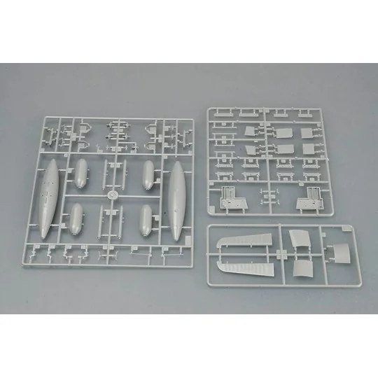 F8F-1 Bearcat, 1/32 - Trumpeter 02247 F8F-1 Bearcat, 1/32 - Trumpeter 02247