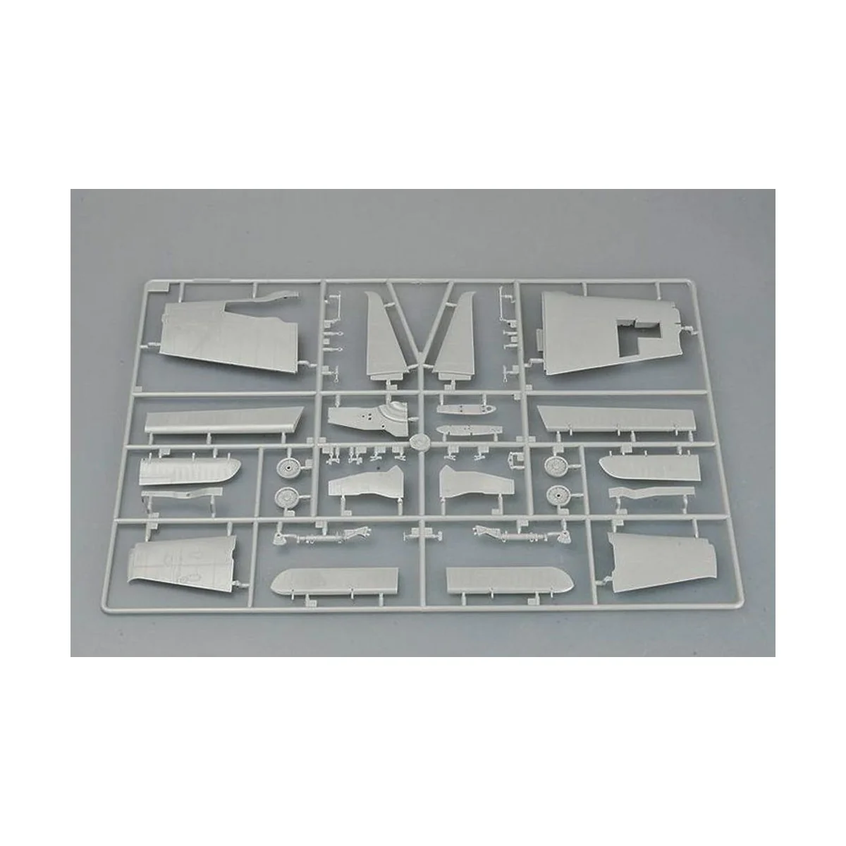 F8F-1 Bearcat, 1/32 - Trumpeter 02247 F8F-1 Bearcat, 1/32 - Trumpeter 02247