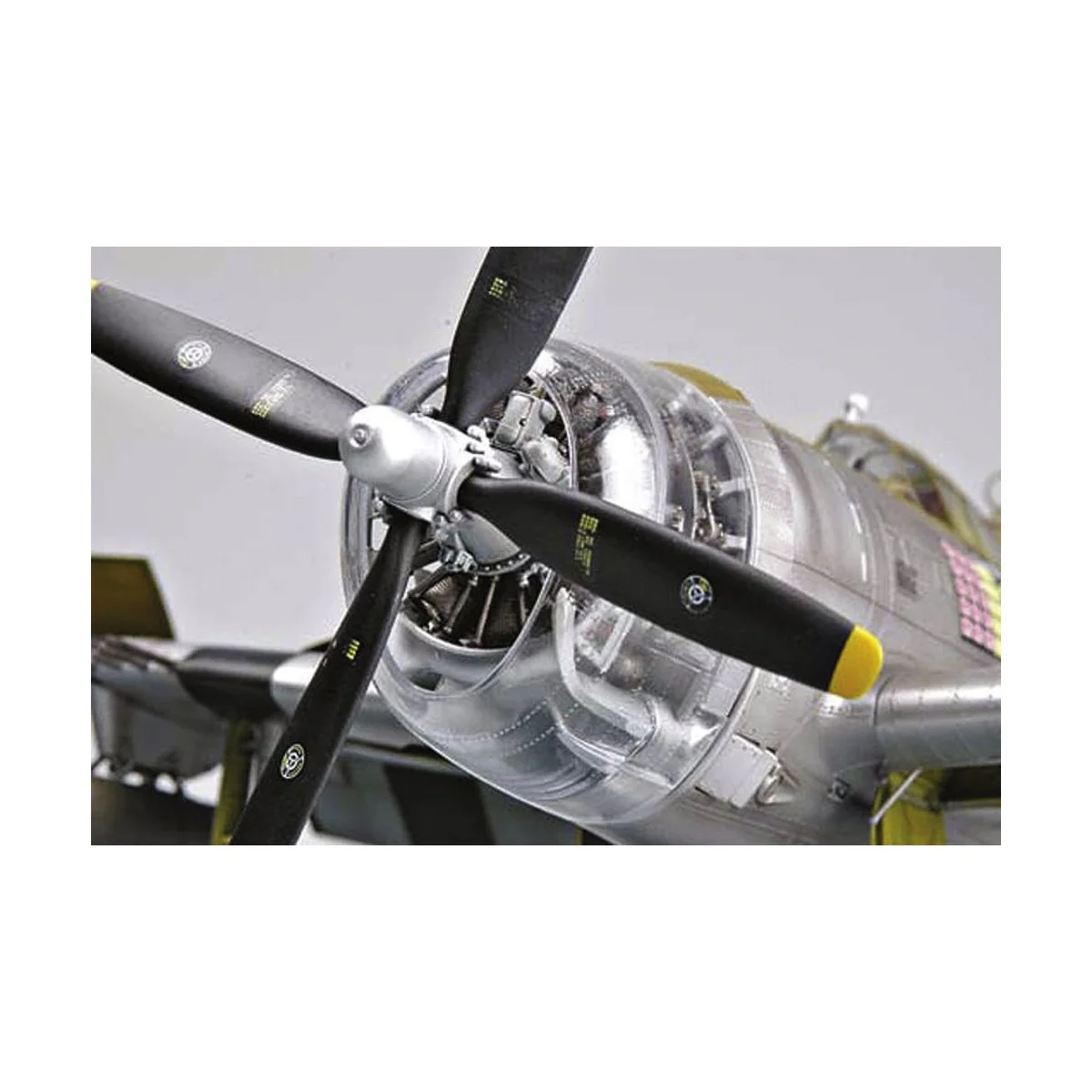 P-47D Razorback Fighter - Trumpeter 02262